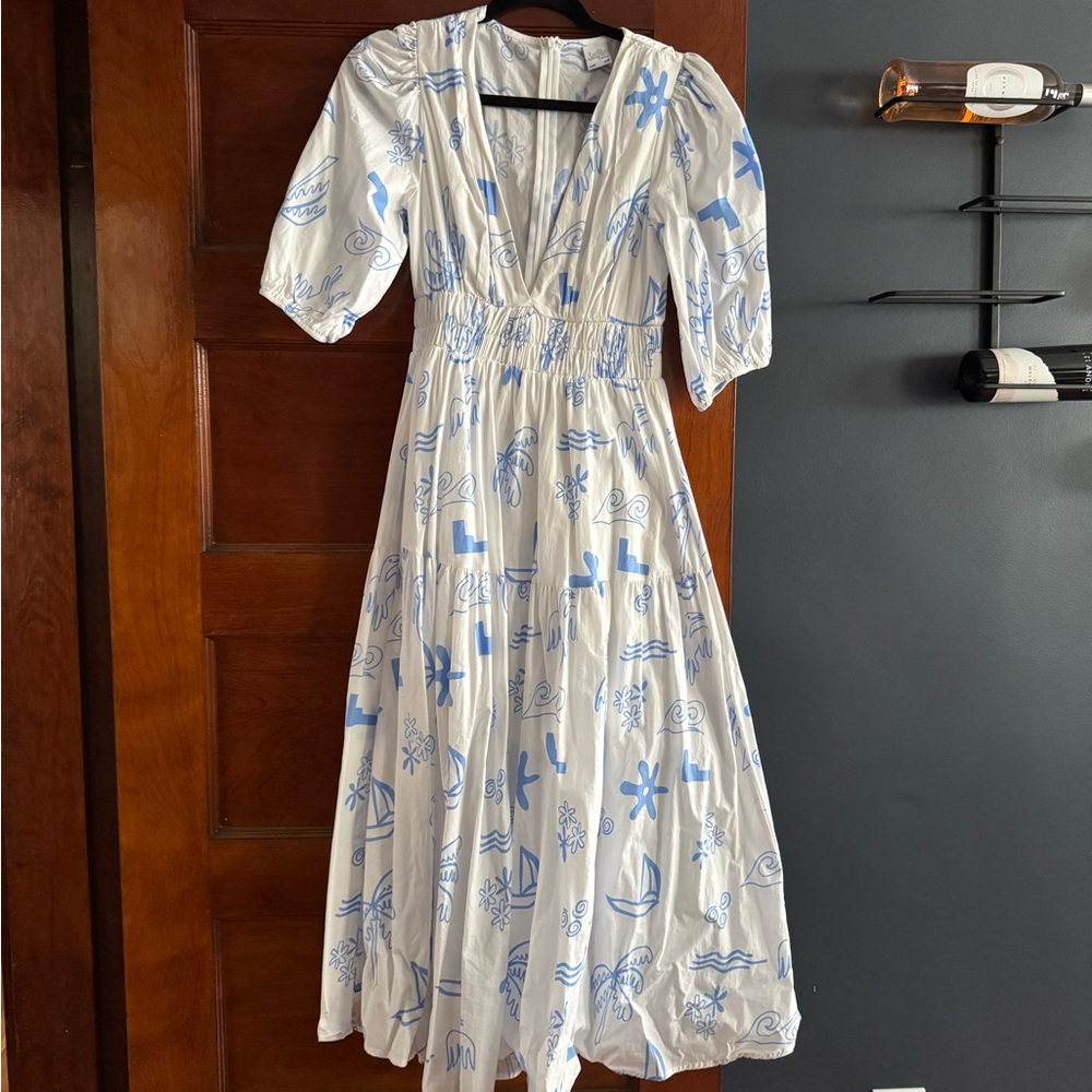 Selfie Leslie White and Blue Puff Sleeve Sundress